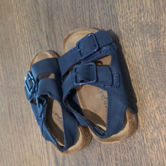 Toddler Boys Shoes Bundle Of 3 - Picture 6 of 9